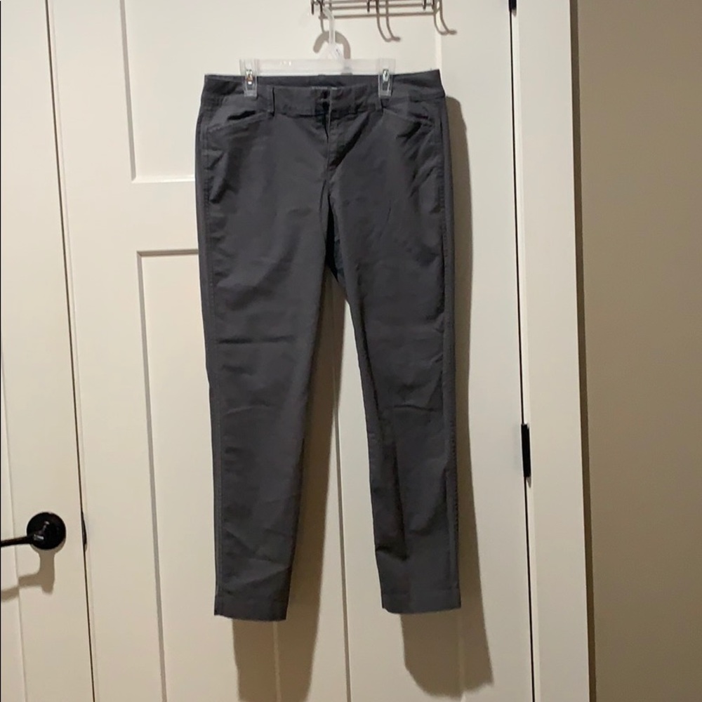 Old Navy Pixie Pants Chino Gray Size 6 Ankle